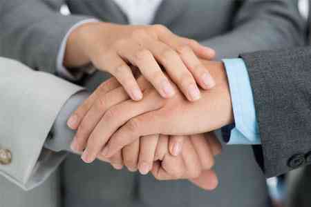 David Khudatyan and Ambassador Maragos discussed issues related to the energy and transport sectors.