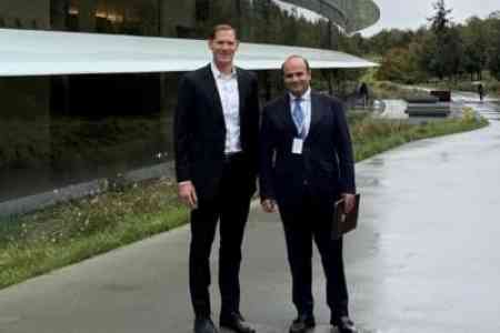 RA ambassador to U.S. holds talks with Apple, OpenAI and Google reps 