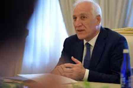 Vahagn Khachaturyan, insurance company representatives discuss  process  of implementing universal health insurance 