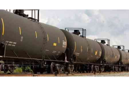 Train loaded with  SOCAR petroleum products arrives in Armenia