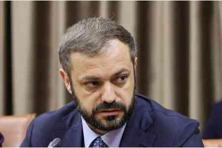 Armenian economy minister comments on Azerbaijani petrol price in  Armenia 