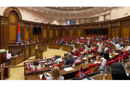 Armenian authorities want to support investors who invest in  development of greenhouses and construction of water collection  basins