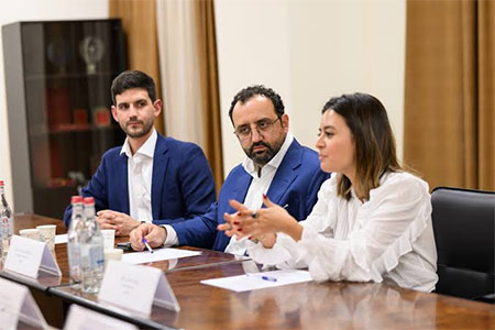 The Ministry of High-Tech Industry of Armenia discussed the modernization of the migration data management system.